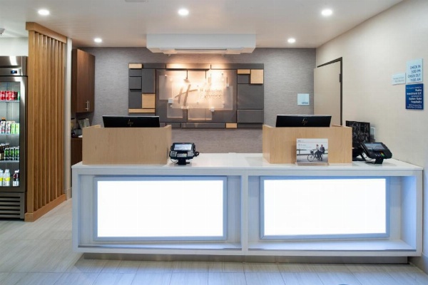 Holiday Inn Express Santa Rosa North image 18