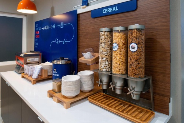 Holiday Inn Express Santa Rosa North image 8